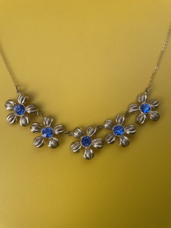 gold floral 1960s necklace